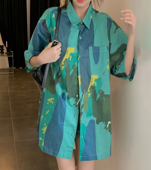 22JUN1680 여성오피스룩 캘리 무늬 슬림 오버핏 반팔 셔츠w-girlz